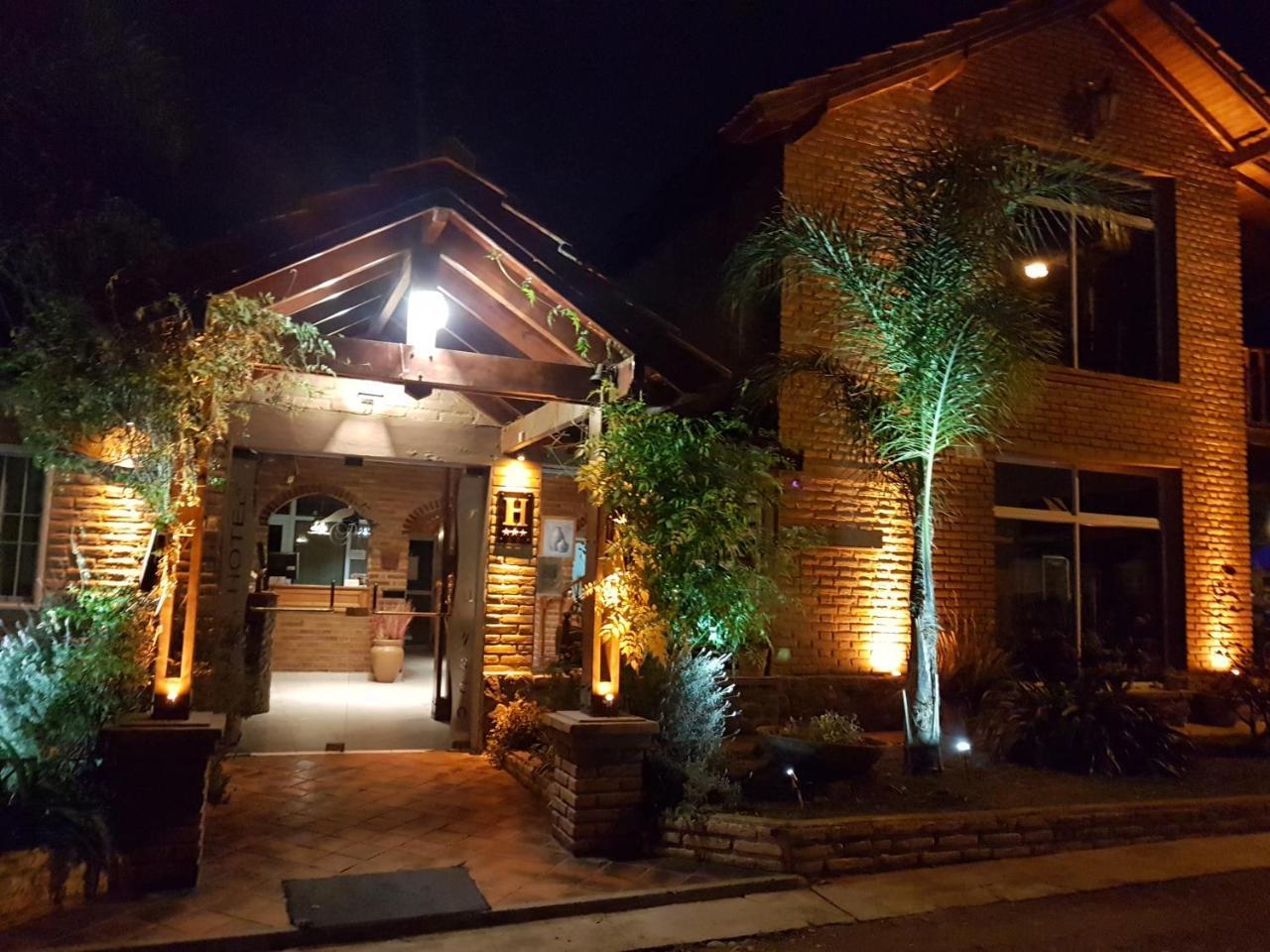 Apart Hotel Piscu Yaco Merlo Kültér fotó
